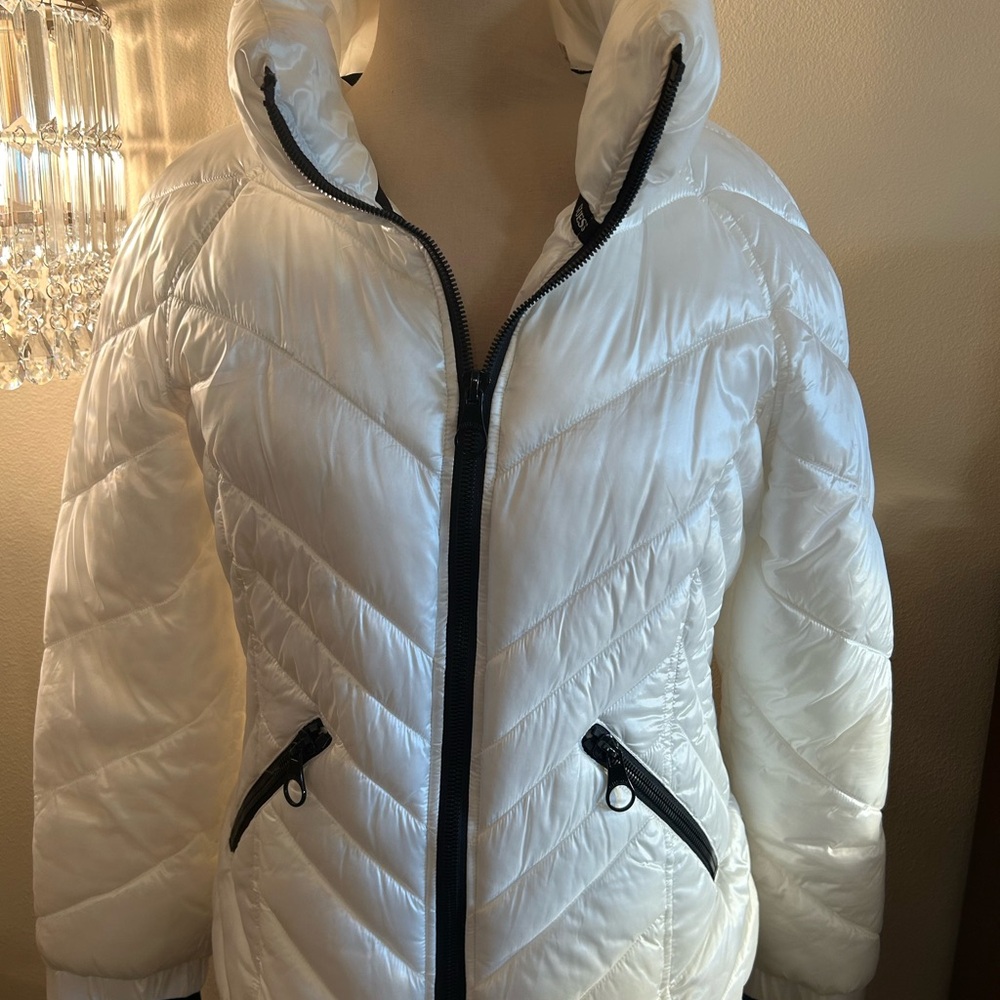 Guess White Puffer Jacket
